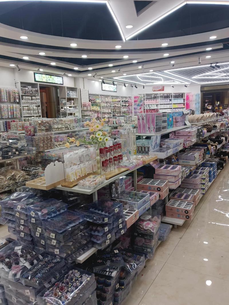 楚寒衣的小说:梦想与现实的交织